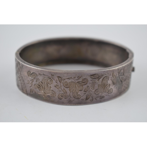 227 - Wide silver bangle, 21.2 grams.