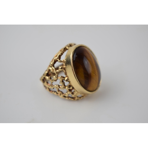 268 - 9ct gold ornate ring with tiger's eye, 8.8 grams, size O/P.