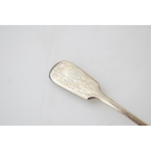 87 - Silver salt spoon, London 1860, Francis Higgins, 13.1 grams.