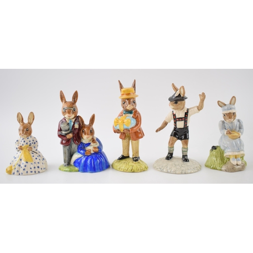 163 - Boxed Royal Doulton Bunnykins to include Tyrolean Dancer, Little Miss Muffet, Susan, Family Photogra... 