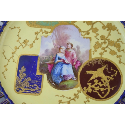 128 - Ceramics to include a Chelson China floral sprays cabinet plate, manufactored for Harrods of London,... 