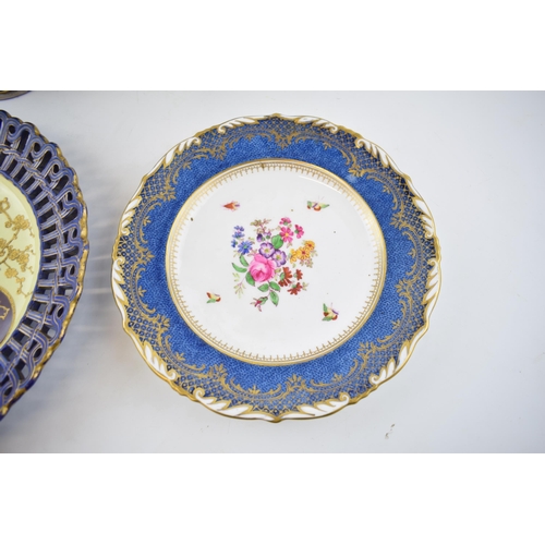 128 - Ceramics to include a Chelson China floral sprays cabinet plate, manufactored for Harrods of London,... 