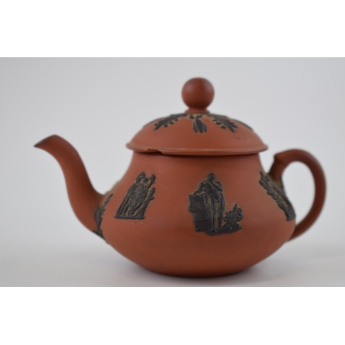 132G - Wedgwood Rosso Antico 19th century teapot (af).