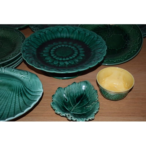 132K - A large collection of 19th century green glaze pottery to include Wedgwood and dishes with shells, f... 