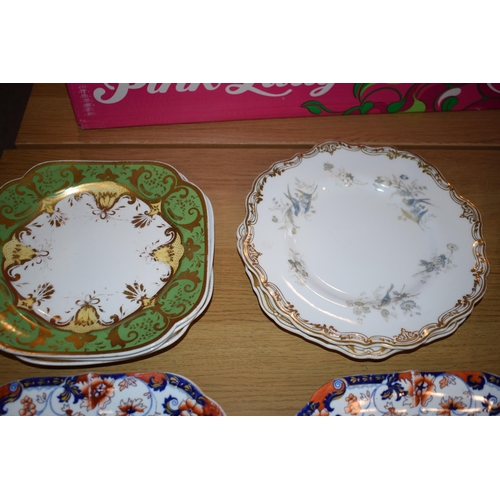 132V - A large collection of 19th century plates to include Spode Felspar examples, blue and white and many... 