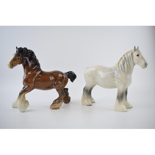 74T - Beswick 818 shire in grey with brown cantering shire 975 (2).