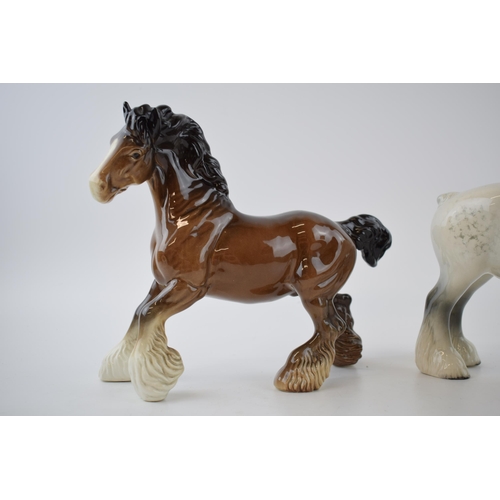 74T - Beswick 818 shire in grey with brown cantering shire 975 (2).