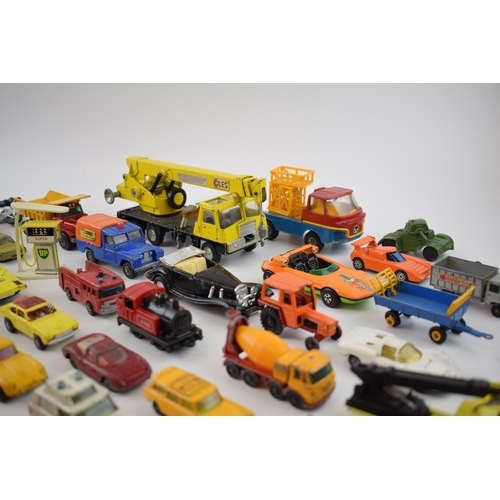 457 - A collection of vintage die cast model toy collectables to include Matchbox, Dinky, Lesney, Corgi an... 