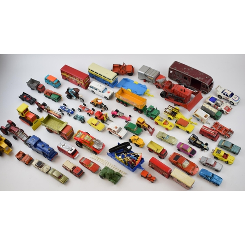 458 - A collection of vintage die cast model toy collectables to include Matchbox, Dinky, Lesney, Corgi an... 