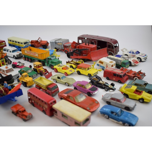 458 - A collection of vintage die cast model toy collectables to include Matchbox, Dinky, Lesney, Corgi an... 