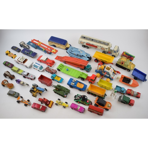 459 - A collection of vintage die cast model toy collectables to include Matchbox, Dinky, Lesney, Corgi an... 