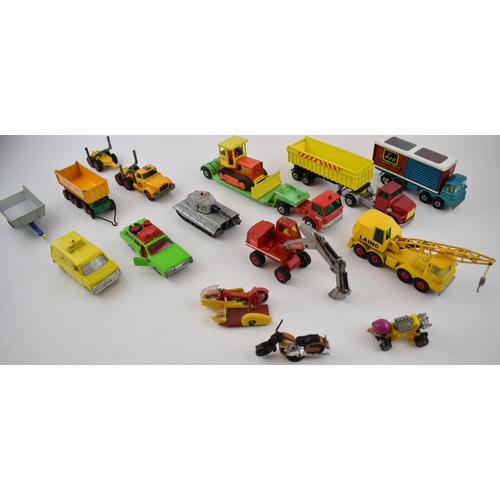 490 - A collection of vintage die cast toy cars by Matchbox, Britains, Farbs 'Myles Ahead' 1971 Mattel and... 