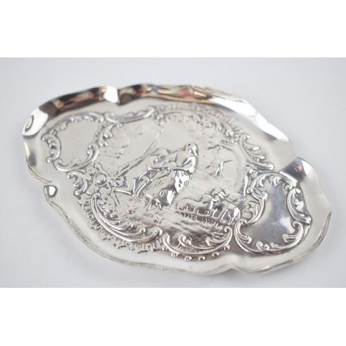 206 - Hallmarked silver embossed pin tray with a romantical scene amongst sheep, London 1904, 33.6 grams, ... 