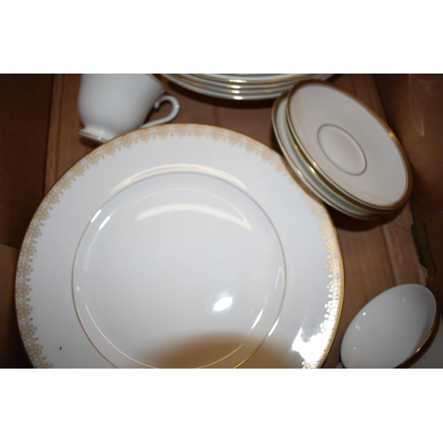 169 - Royal Doulton large dinner plates x 6 in the Gold Lace pattern with 4 Wedgwood Cavendish soup bowls,... 