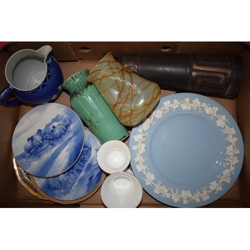 135 - A mixed collection of ceramic items, of note x3 10.5