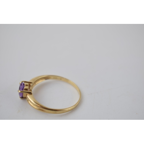 192 - 9ct gold ring set with heart-shaped amethyst, 1.9 grams, size R/S.