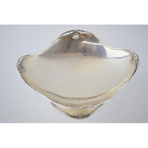 243 - Hallmarked silver pedestal bowl with Art Nouveau style decoration, London 1926, 251.1 grams.