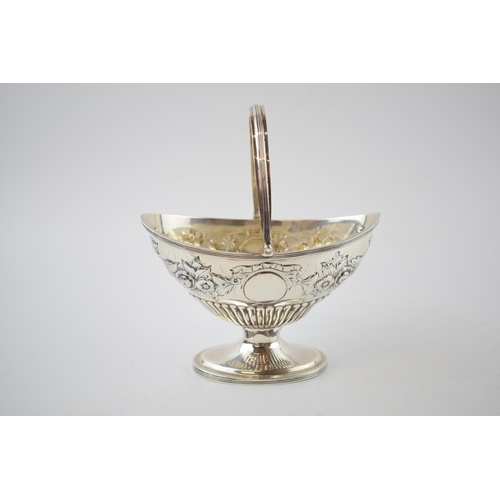 245 - Hallmarked silver basket with swingover handle and repousse decoration, 180.1 grams, London 1907, 15... 