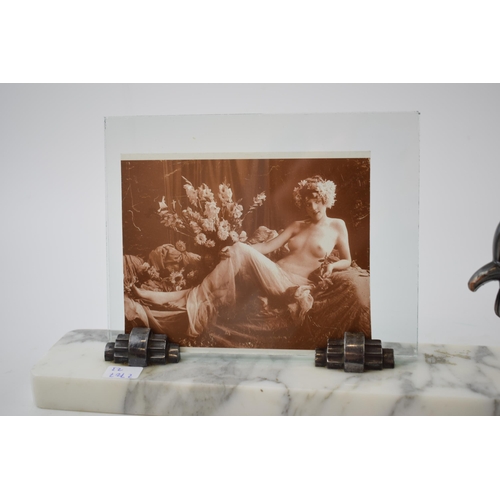 289 - French Art Deco style photo frame with spelter love birds on marble base, 32cm wide.