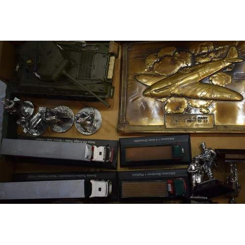 385 - A mixed collection of models of a military theme to include Franklin Mint Tank and English Pewter Mi... 