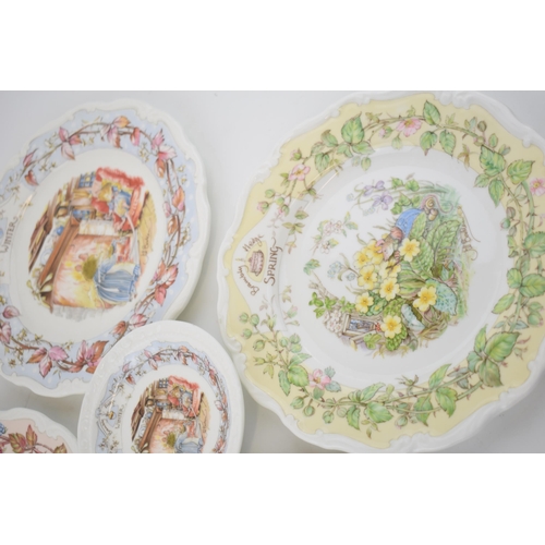 193 - A set of Royal Doulton Brambly Hedge Seasons plates to include Spring, Summer, Winter and Autumn wit... 