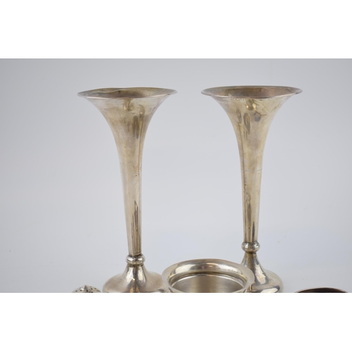 388 - A collection of silver items to include a pair of silver bud vases a/f, Birmingham 1909 Charles S Gr... 