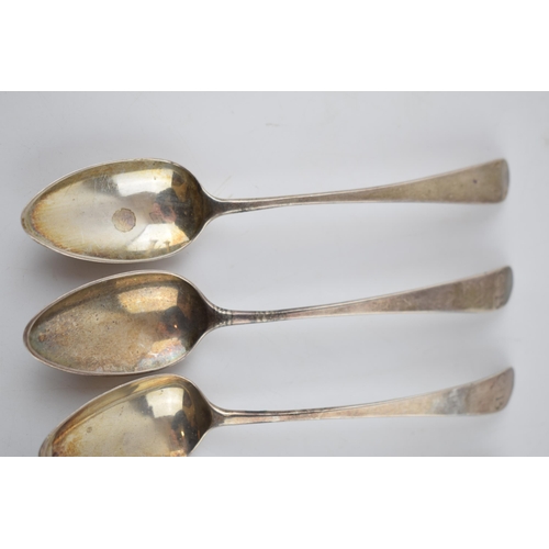 400 - A collection of Georgian silver spoons (5) and one later example (1) Total weight 80.3 grams.