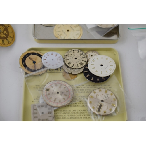 410 - A collection of over 100 pocket watch dials in ceramic or gilding finish. With good manufactures or ... 