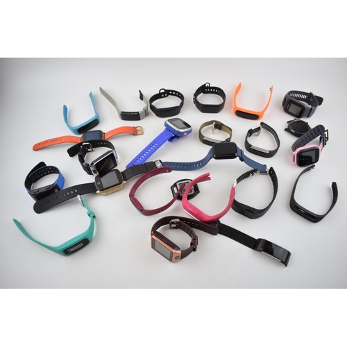 425 - A collection of over 20 fitness watches of note Garmin and TomTom examples. (20)