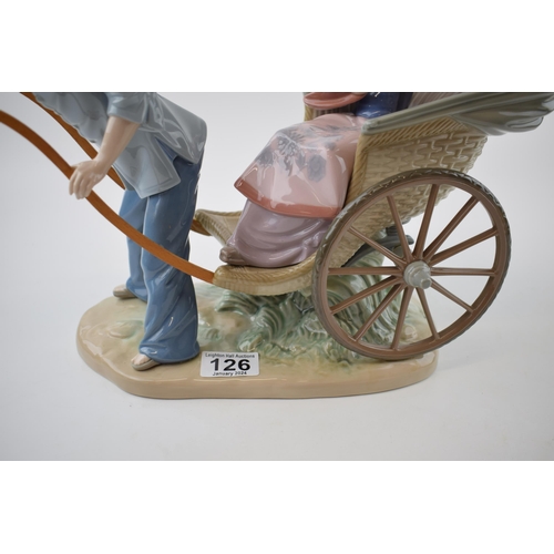 126 - Lladro figural tableau ‘Rickshaw Ride’ 1383.