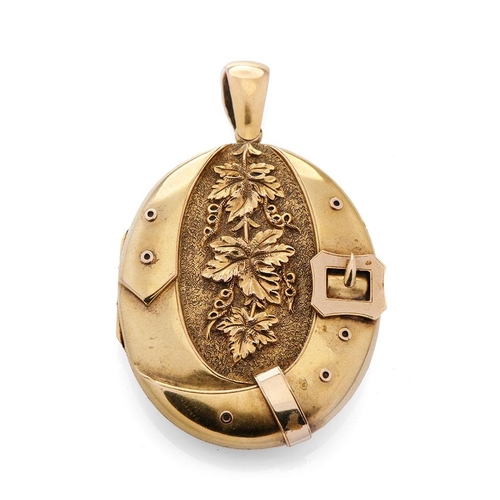 522 - 15ct gold locket with ornate decoration and belt buckle to front, gross 19.2 grams, glass and metal ... 