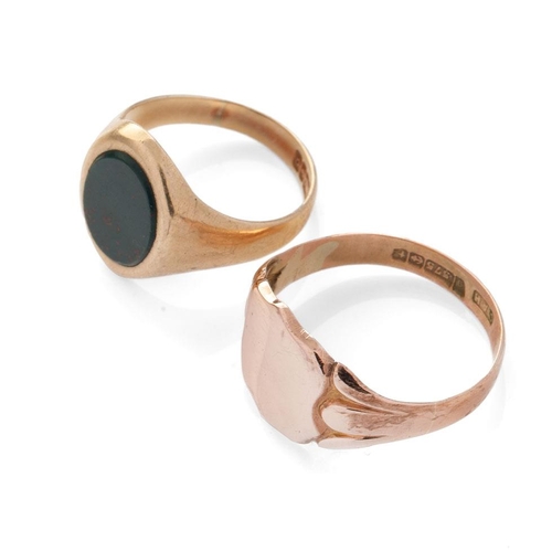 540 - A 9ct rose gold signet ring, vacant cartouche, size Y, with a 9ct gold signet ring set with agate, s... 