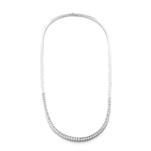 580 - 18ct white gold and Diamond necklet, set 60 x 2mm square, square cut diamonds, carat weight estimate... 