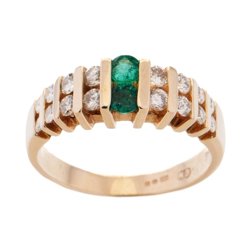 586 - Diamond & emerald set dress ring, set in 14ct gold with 16 diamonds and two emeralds, size M, weight... 