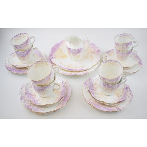 130 - Wileman & Co tea ware (pre-Shelley) to include 8 cups, 8 saucers, 8 side plates and 2 cake plates (Q... 