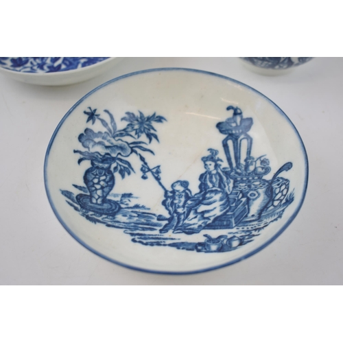 146 - A late 18th century blue and white transfer-printed porcelain Caughley Bell Toy pattern saucer, a Mo... 