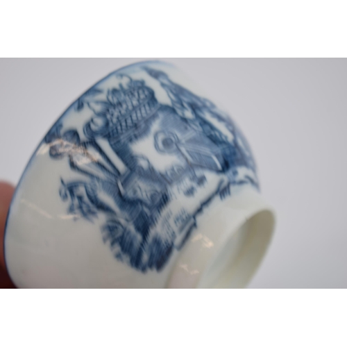 146 - A late 18th century blue and white transfer-printed porcelain Caughley Bell Toy pattern saucer, a Mo... 