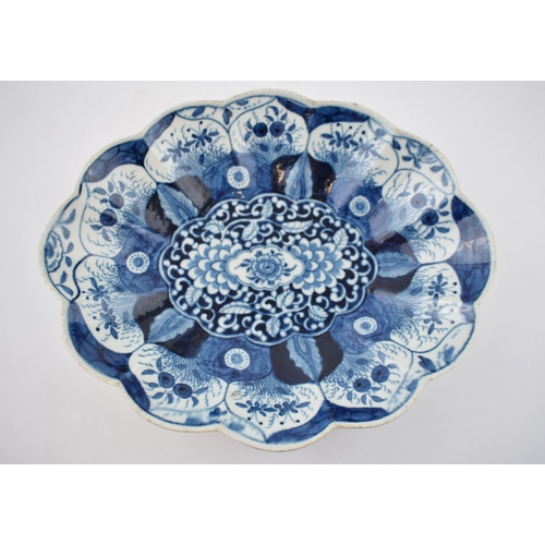 148 - A late 18th century blue and white porcelain Worcester Kangxi Lotus pattern dessert dish, c. 1770. 2... 