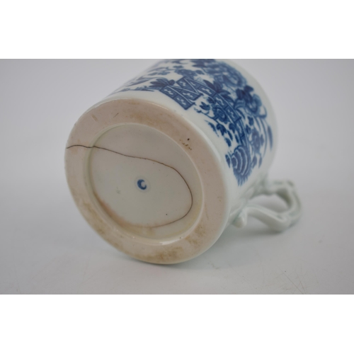 151 - A late 18th century blue and white transfer-printed porcelain Worcester Fence pattern mustard pot, c... 