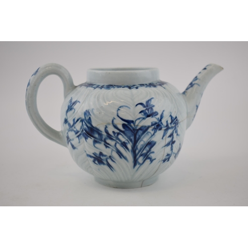 156 - An 18th century blue and white porcelain Worcester feather moulded floral pattern teapot, c. 1760.