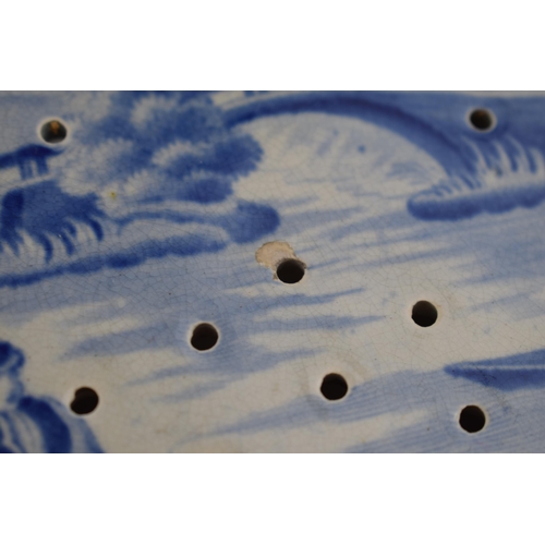 159 - A group of early 19th century blue and white transfer-printed drainers, c. 1825-40. To include Mason... 