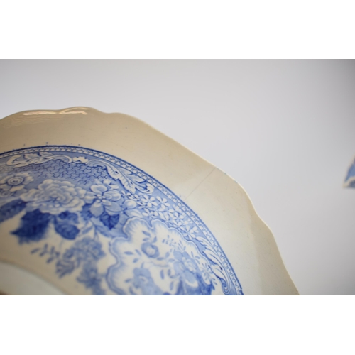 165 - An early 19th century blue and white transfer-printed Sicilian pattern jug and bowl, c. 1830. Bowl: ... 