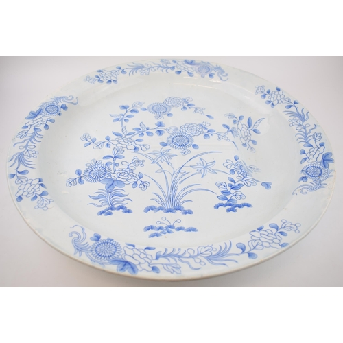 182 - An early 19th century blue and white transfer-printed Spode Chinese Flowers pattern large circular w... 