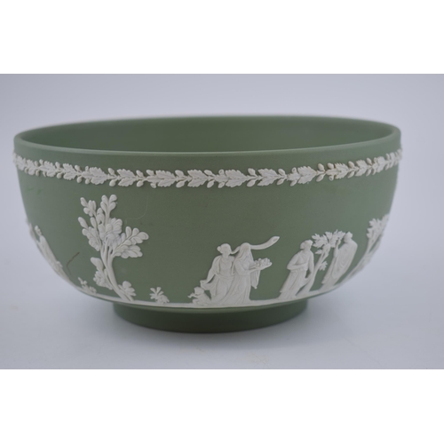 58 - Wedgwood Jasperware in green pedestal bowl, 20.5cm diameter.
