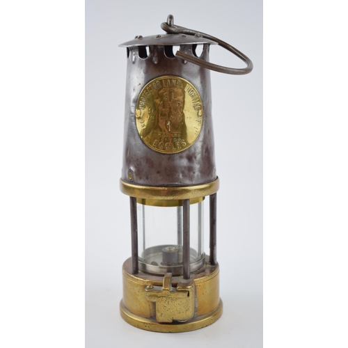 207 - Original vintage 'Eccles' Miners Protector Lamp & Lighting Co. Ltd. Type SL M & Q. Approval No. B120... 