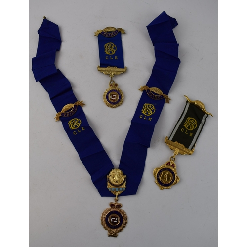 260 - A collection of Masonic medals / regalia to inckudd 'Justice Truth Philanthropy' and similar, awarde... 