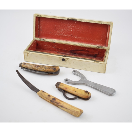 276 - An early 20th century wooden box containing a bone handled Saynor Sheffield pruning pocket knife tog... 