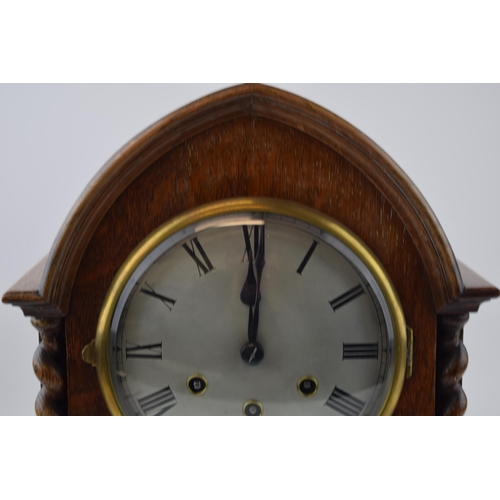 286 - An early 20th century wooden cased Westminster chiming bracket / mantel clock, by Gustav Becker, wit... 