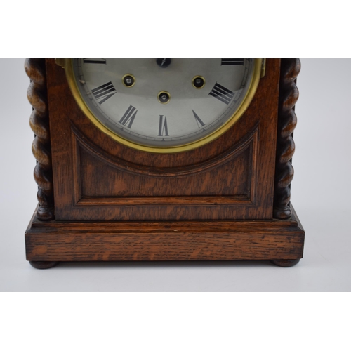 286 - An early 20th century wooden cased Westminster chiming bracket / mantel clock, by Gustav Becker, wit... 