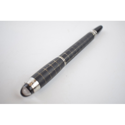 344 - Montblanc Starwalker Black Rollerball Pen, s/n XD1856086.